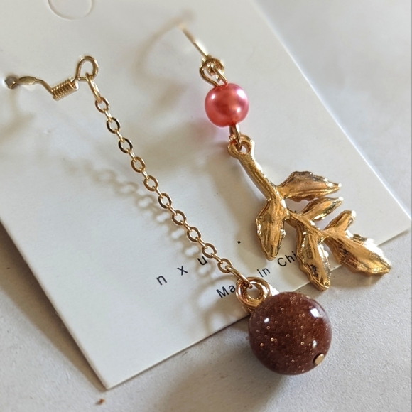 Earrings - Dangling Unique Design - Picture 2 of 2